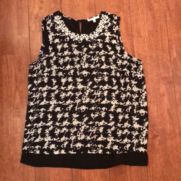 Daniel Rainn Tops - Black and white top with stone neck detail